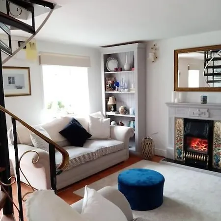 Cozy Seaside Wexford