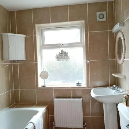 Cozy Seaside Дом отдыха Уэксфорд