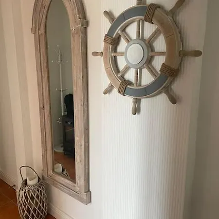 Cozy Seaside Дом отдыха *